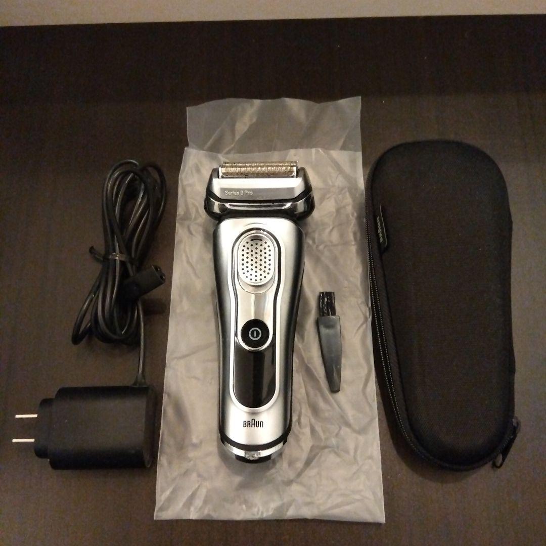 BRAUN シリーズ９ 電気シェーバー本体+充電ケーブル+ケース+ブラシ