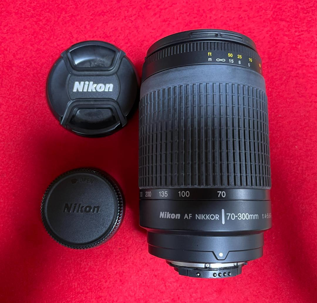 中古品　ニコン交換レンズ　Nikon AF Nikkor 70-300