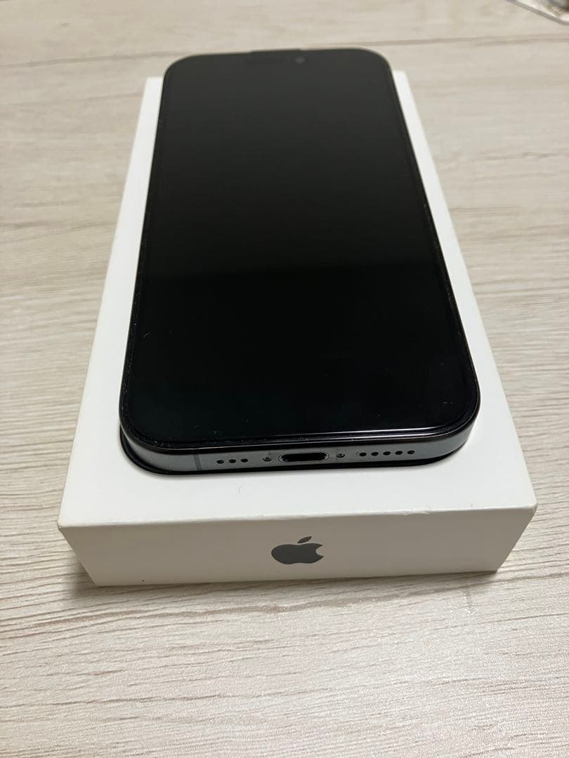 Apple iPhone 15 Pro ブラックチタニウム 本体 128GB