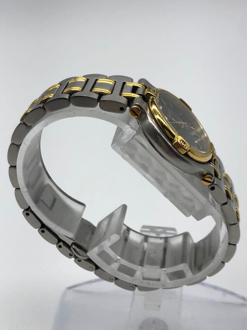 GUCCI グッチ　アナログ腕時計 シルバー　ゴールド　レディース　３針