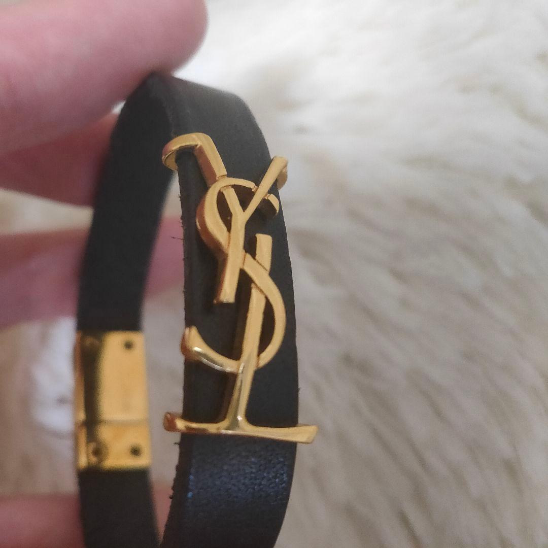 サンローラン　オピウム　レザーブレスレット　YSLロゴ　ゴールド金具　マグネット