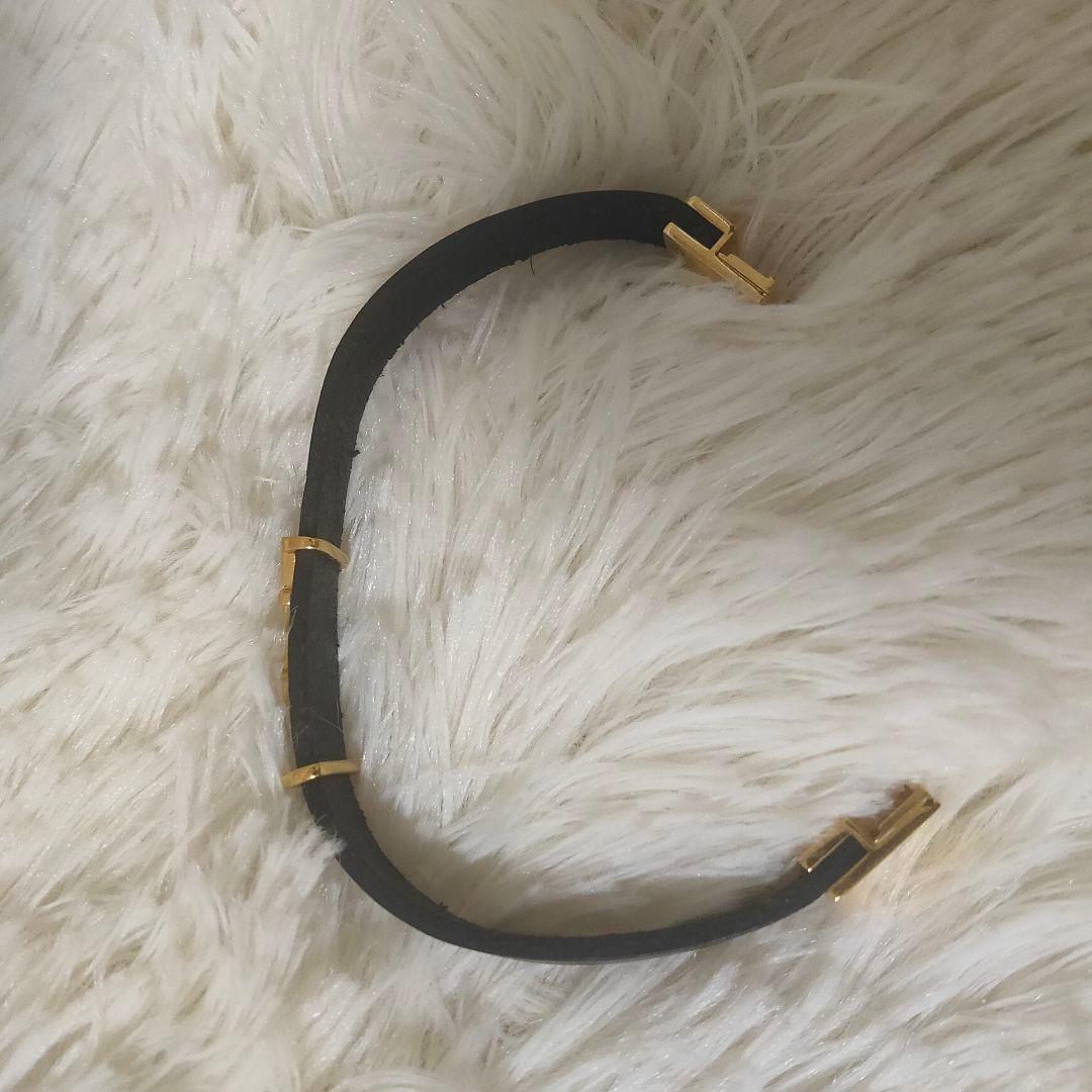 サンローラン　オピウム　レザーブレスレット　YSLロゴ　ゴールド金具　マグネット