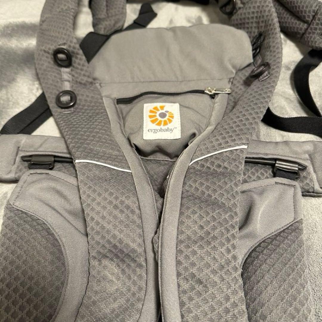 【箱あり美品】エルゴベビー オムニブリーズ グラファイトグレー