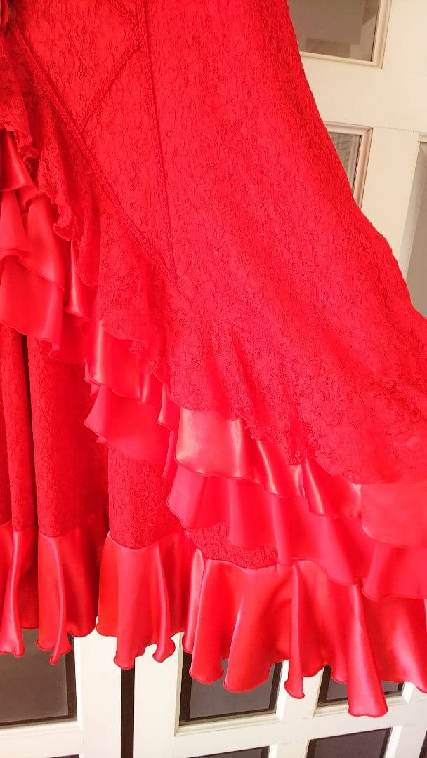 赤いフラメンコ衣装 イベリア フローレスとピアスセット