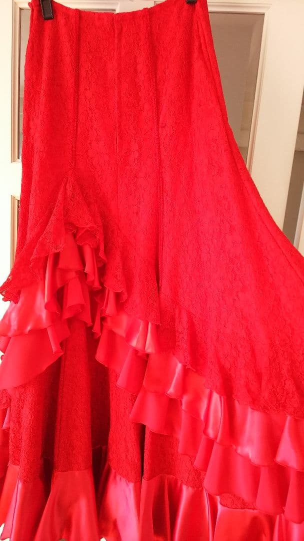 赤いフラメンコ衣装 イベリア フローレスとピアスセット