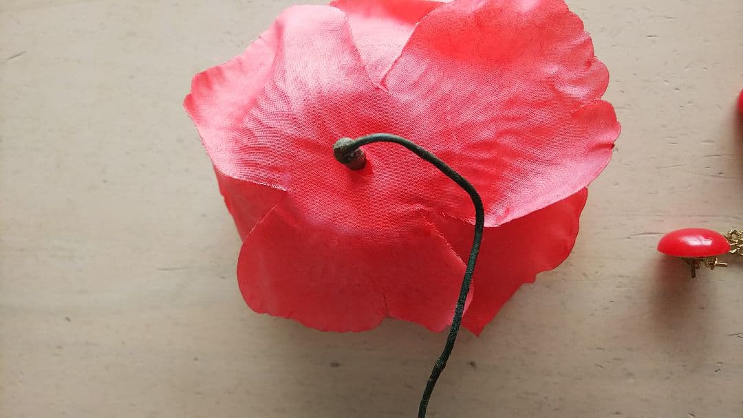 赤いフラメンコ衣装 イベリア フローレスとピアスセット