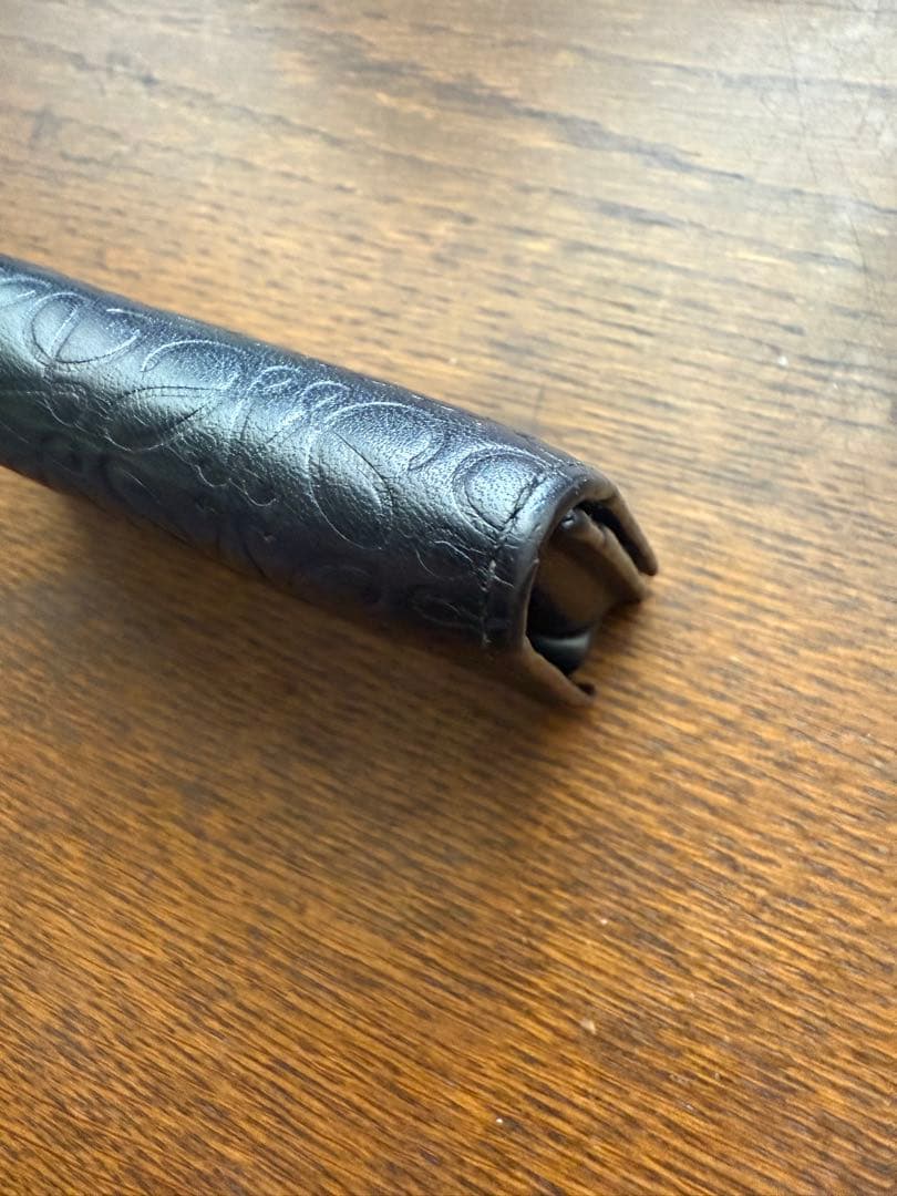 LOEWE 名刺入れ　ブラック　本革　リピートアナグラム