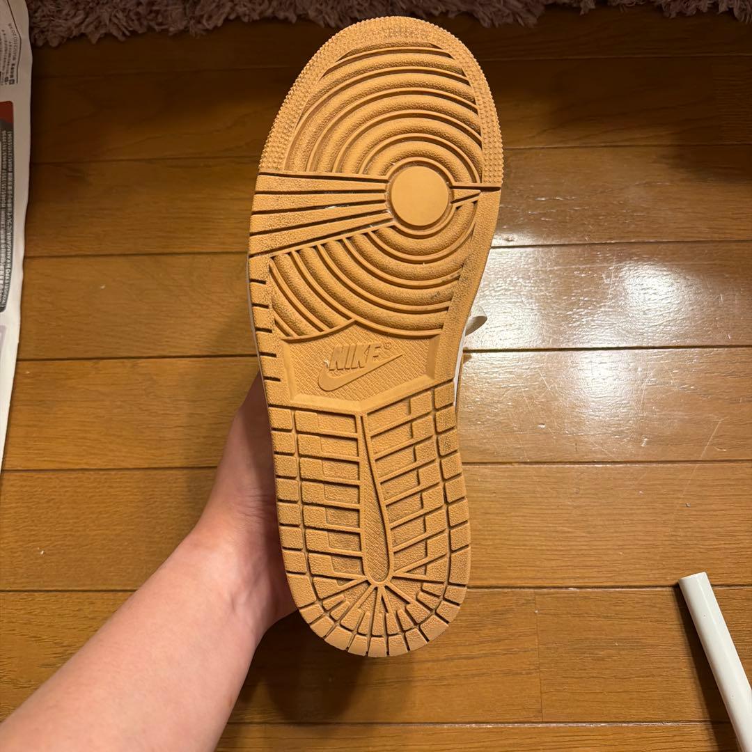 【ナイキ　ジョーダン】ハイカットスニーカー プラリネ ベージュ/ホワイト