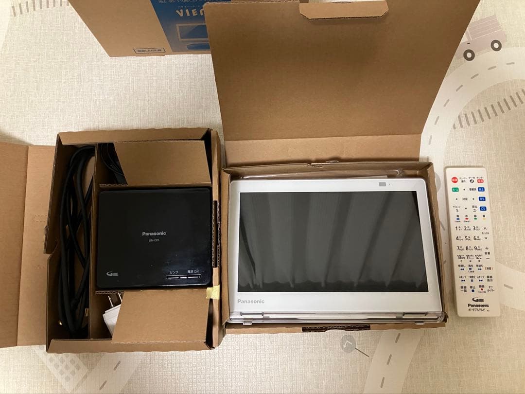 パナソニック 10V型 液晶 テレビ プライベート・ビエラ UN-10CE8-W