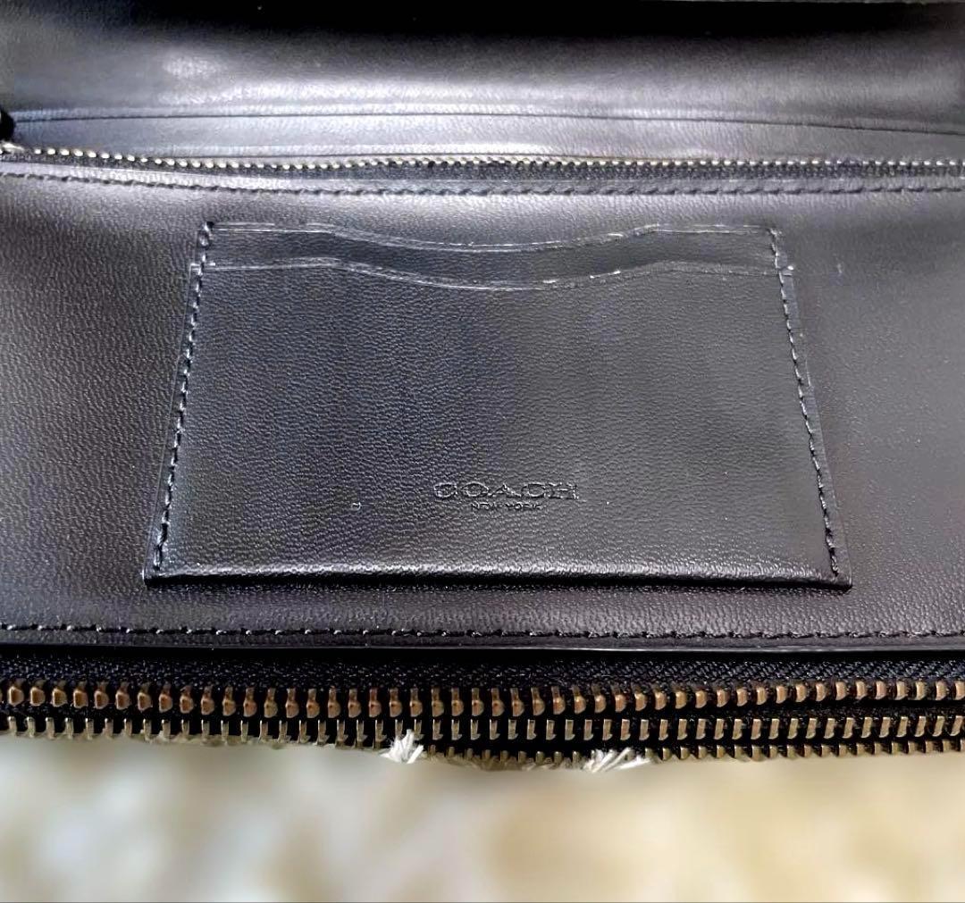 コーチ　クラッチバッグ　トラベルオーガナイザー　ジップ長財布　ブラック黒　収納多