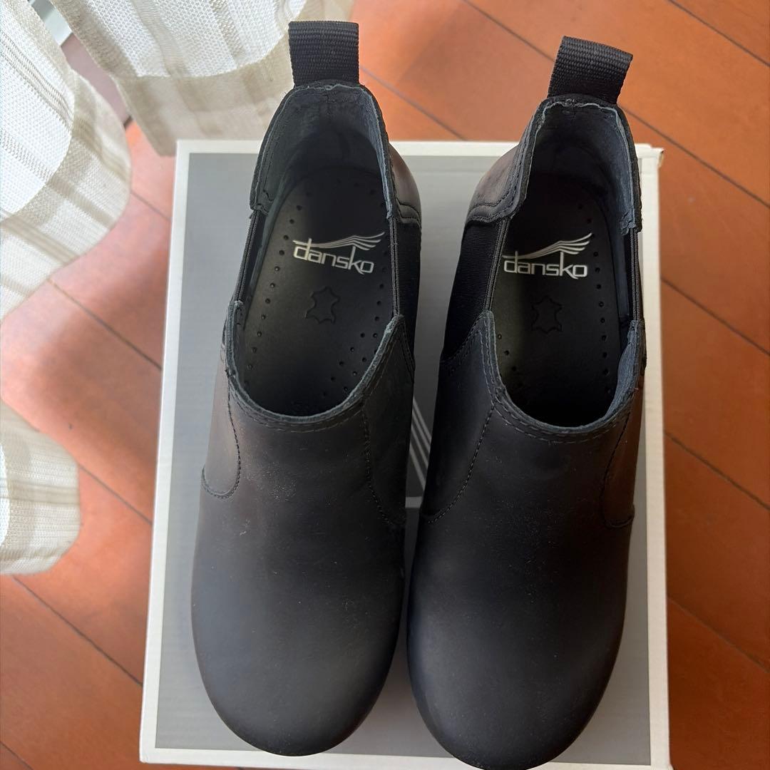 dansko Frankie Oiled ブラック サイドゴアブーツ