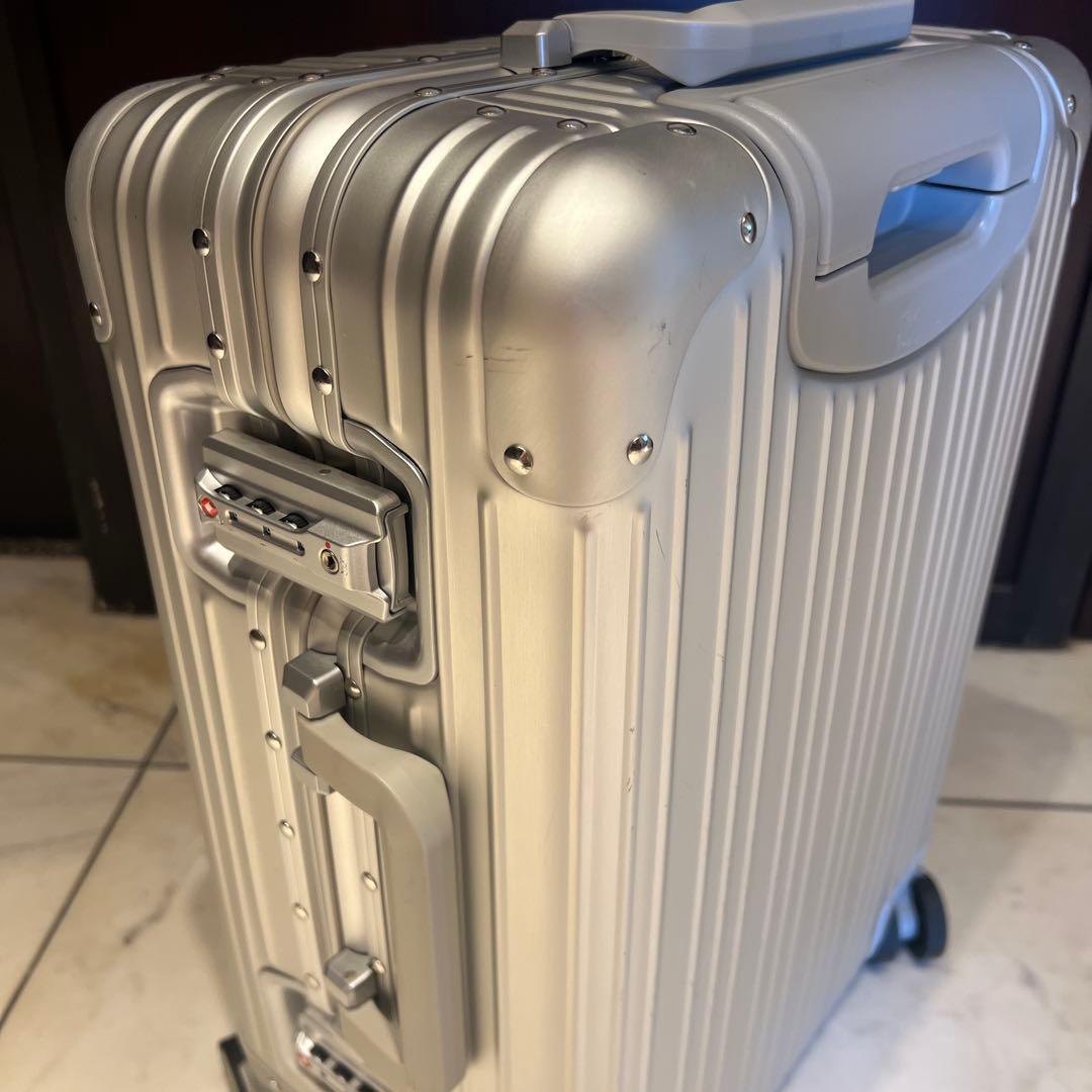 Mercedes シルバーキャリーケース 中型