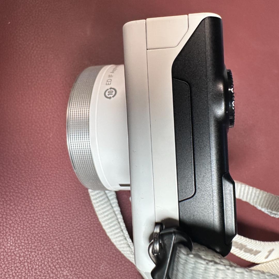 美品】Nikon 1 J4 ホワイト ボティ＋標準レンズセット SD16GB付