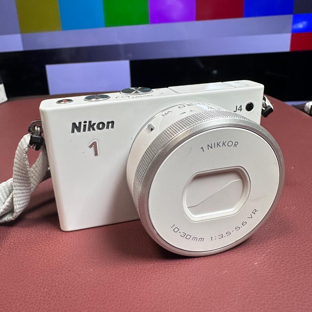 美品】Nikon 1 J4 ホワイト ボティ＋標準レンズセット SD16GB付