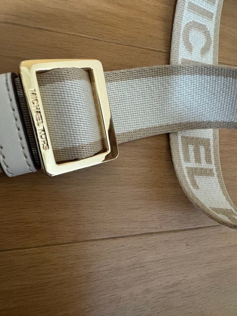 Michael Kors マイケルコース　クロスボディバッグ　ショルダーバッグ