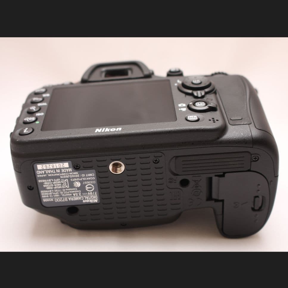 新品級!!ショット極少♪ニコン Nikon D7200 ボディ＃194