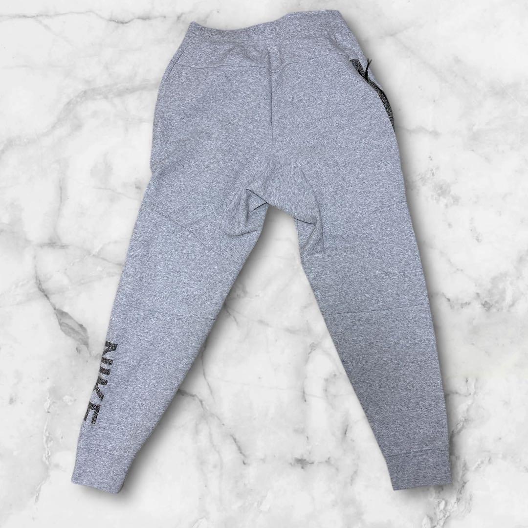 【美品】Nike テックフリース　セットアップ　上下セット グレー
