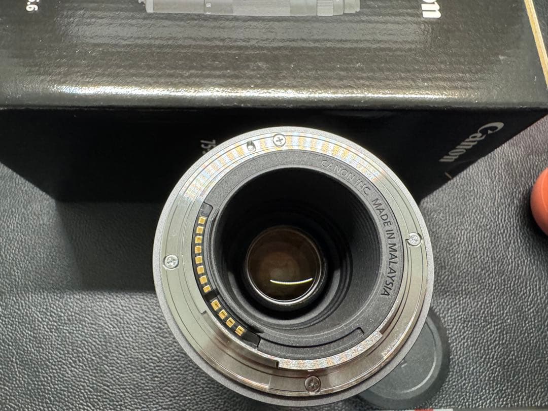 Canon RF 75-300mm F4-5.6 +ET60純正フード