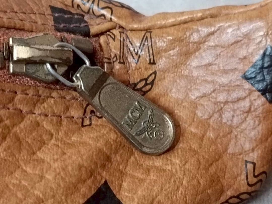 MCM ボディバッグ ブラウン