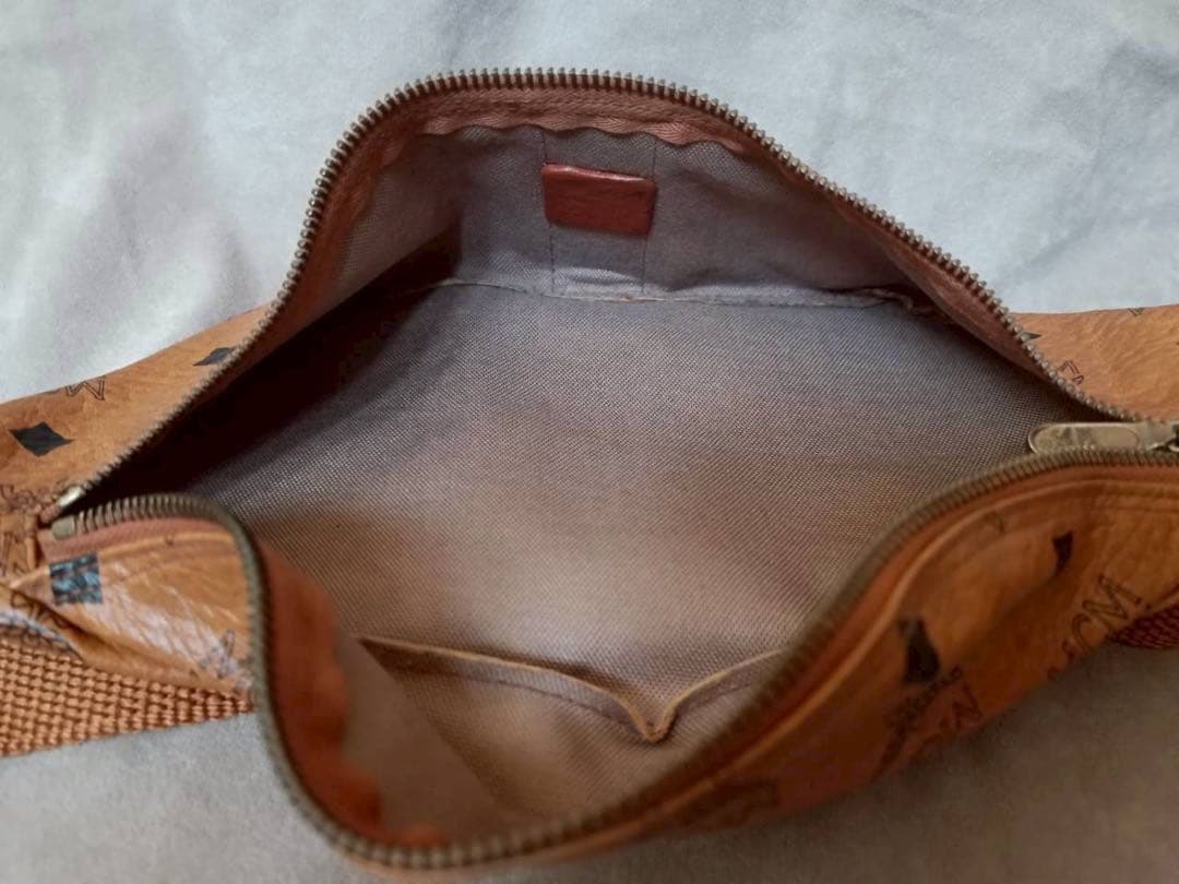 MCM ボディバッグ ブラウン