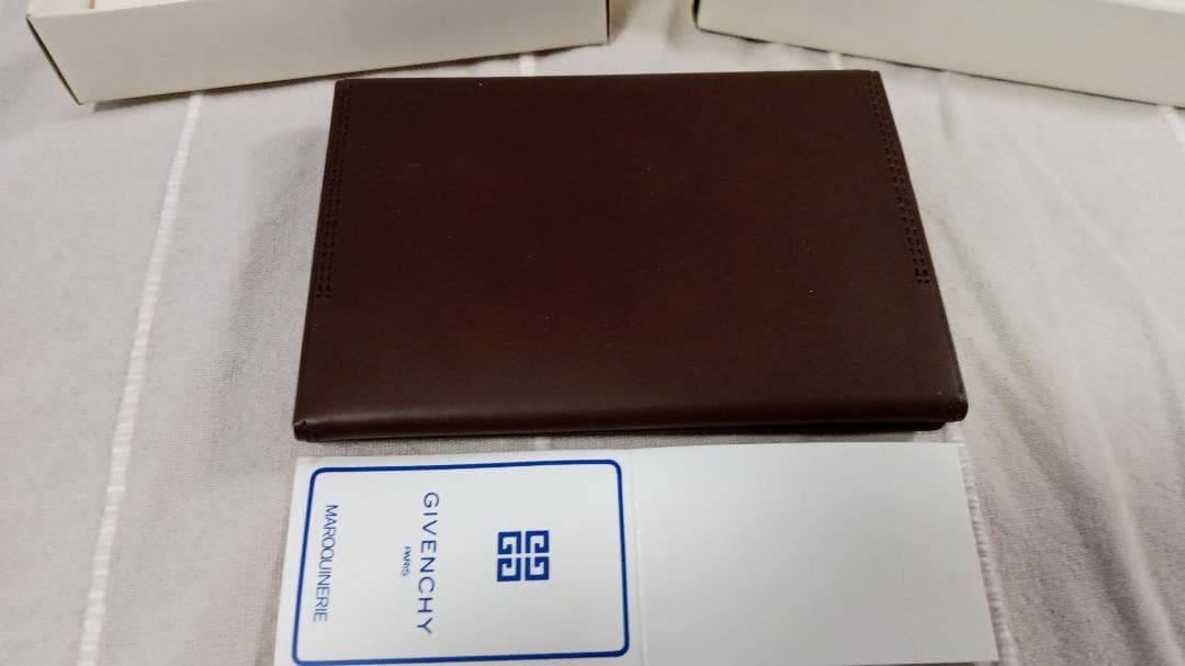 GIVENCHY　名刺入れ