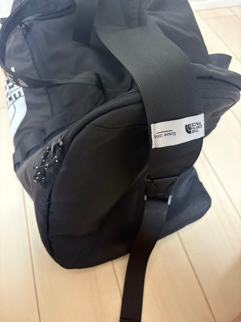THE NORTH FACE ブラック ダッフルバッグ　ボストンバック