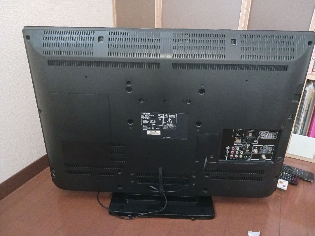 TOSHIBA REGZA テレビ リモコン2つ付き　32インチ