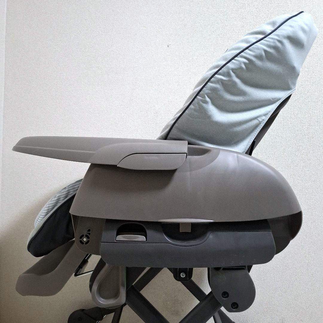 【未使用級美品】コンビ ネムリラ 4キャス 手動 ハイローチェア