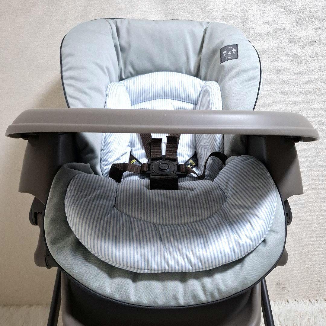 【未使用級美品】コンビ ネムリラ 4キャス 手動 ハイローチェア