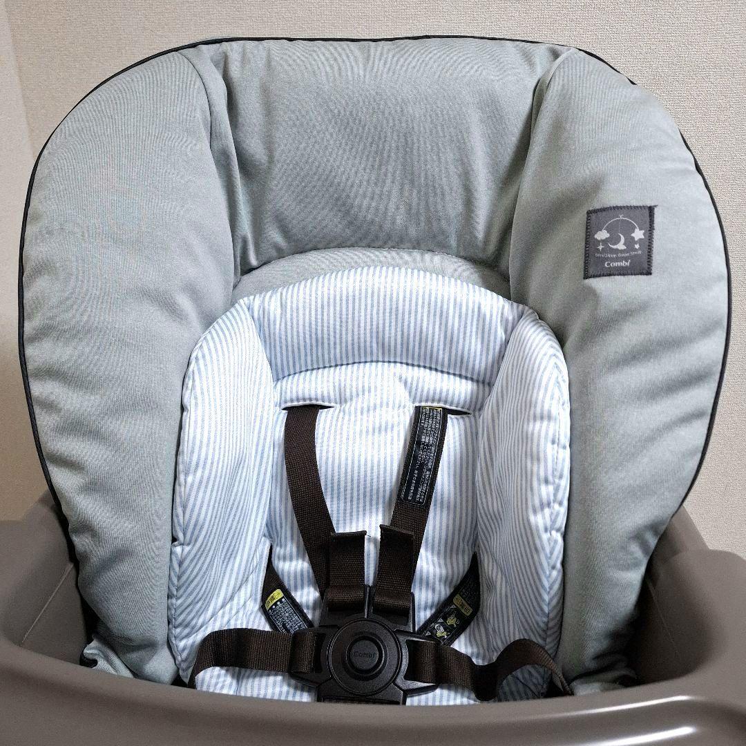 【未使用級美品】コンビ ネムリラ 4キャス 手動 ハイローチェア