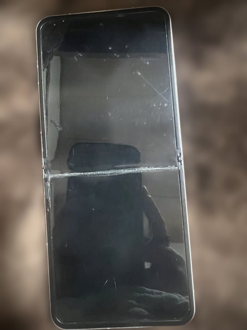 ZTE リベロ フリップ ゴールド 折りたたみ式スマートフォン