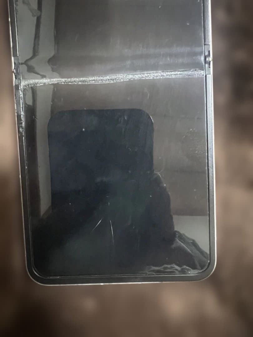 ZTE リベロ フリップ ゴールド 折りたたみ式スマートフォン