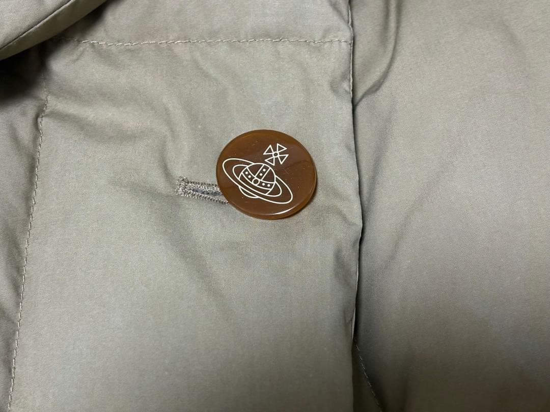 Vivienne Westwood ダウンジャケット カーキ　変形 オーブ