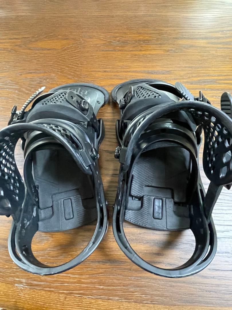 Burton マラビータ Re:Flex スノーボードバインディング