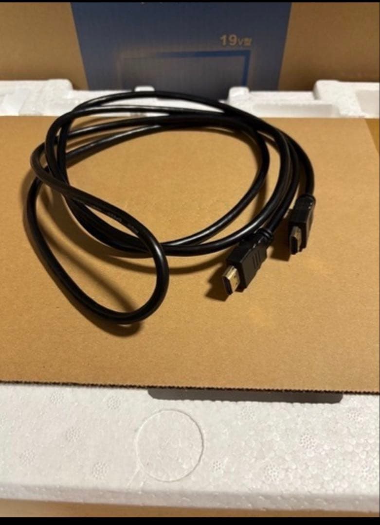 パナソニック 19V型 ハイビジョン ポータブル 液晶テレビ　UN-19CF10