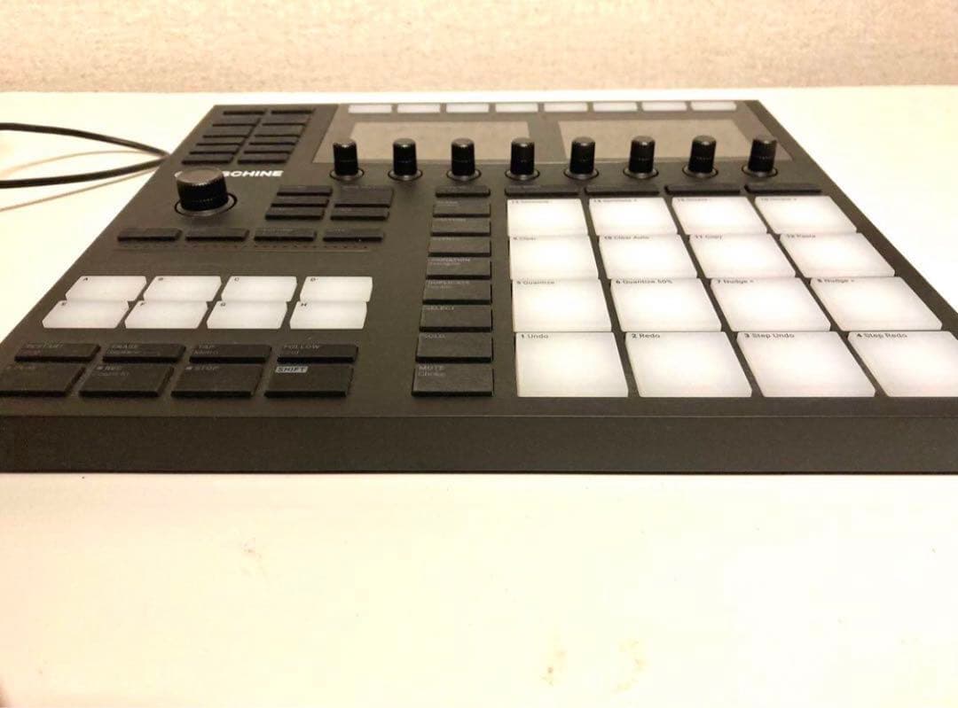 MASCHINE ブラック 本体とガイドブック