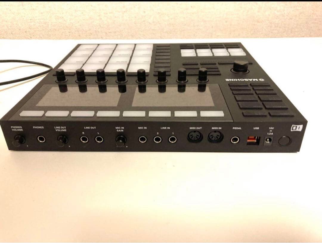 MASCHINE ブラック 本体とガイドブック