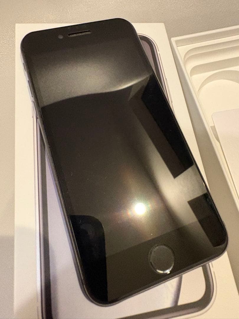 Apple iPhone 8 64GB ブラック 100% 本体のみ