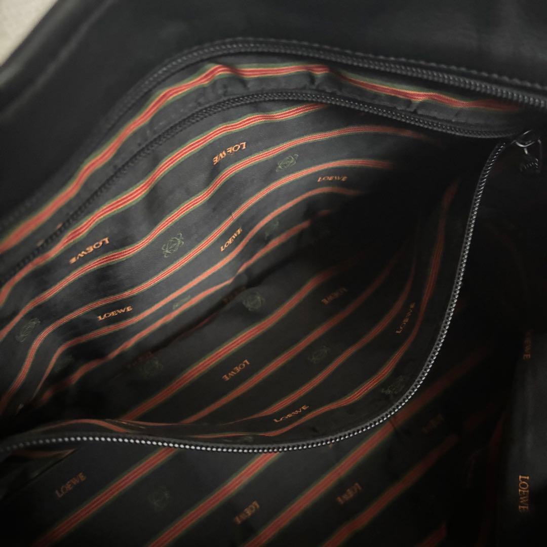 け*う様 【本物】ロエベ アマソナ32 ハンドバッグ アナグラム 本革レザー 黒