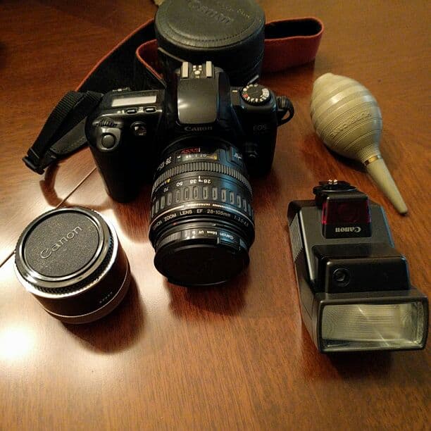 ✨Canon.キヤノン、EOS一Kiss、一眼レフカメラ、フラッシュ付き