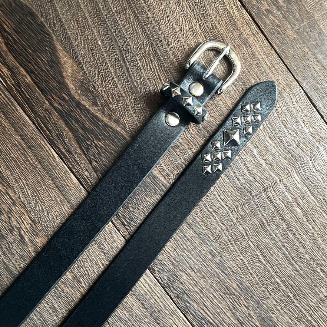 スタッズナローロングベルト　シルバー　牛ヌメ　サルカンスタッズHTC CALEE