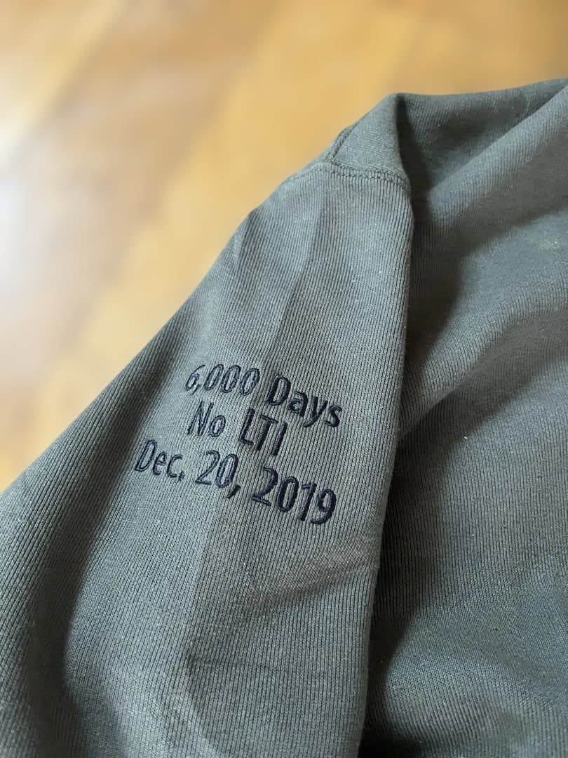 Carharttジップパーカー企業ロゴ2XL カーキ オリーブ 古着