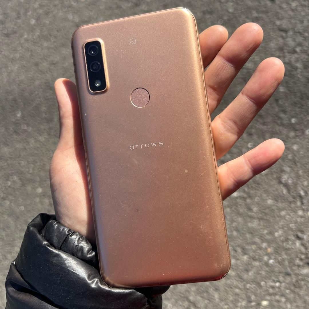 arrows スマートフォン ライトオレンジ