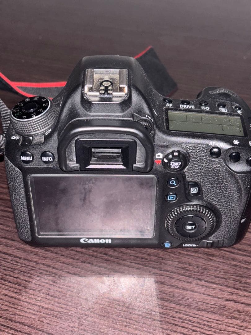 Canon EOS 6D デジタル一眼レフカメラ 値下げ交渉受け付けます