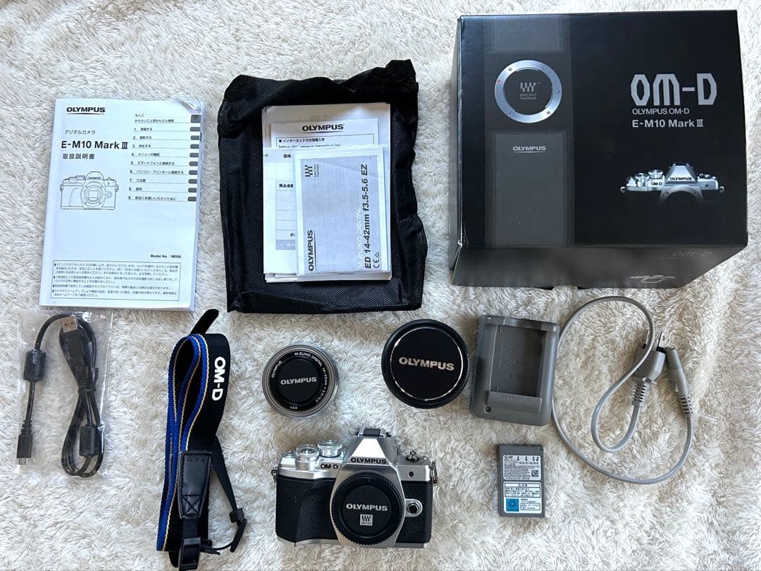 OLYMPUS OM-D markⅢ 茶レザーストラップ レンズ2個セット