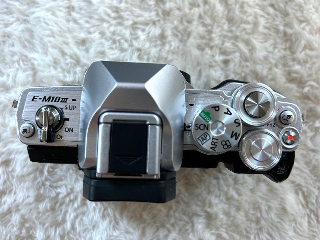 OLYMPUS OM-D markⅢ 茶レザーストラップ レンズ2個セット