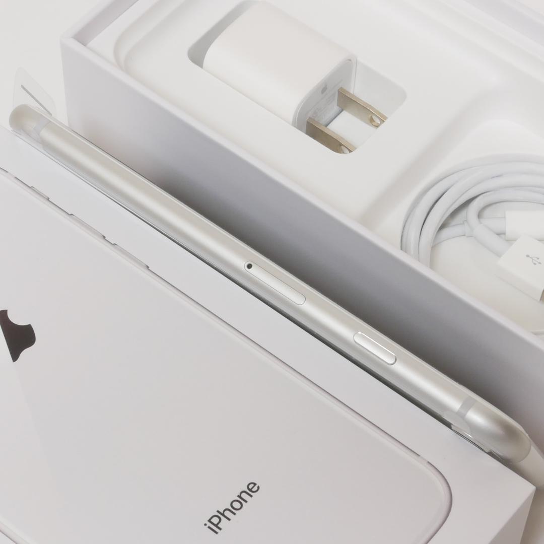 iPhone8 64GB シルバー バッテリー交換済み 美品