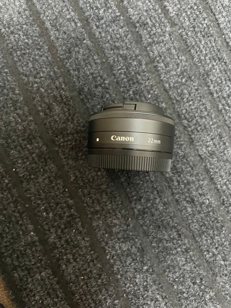 CANON EF-Mレンズ　 22mm 1:2 STM 美品