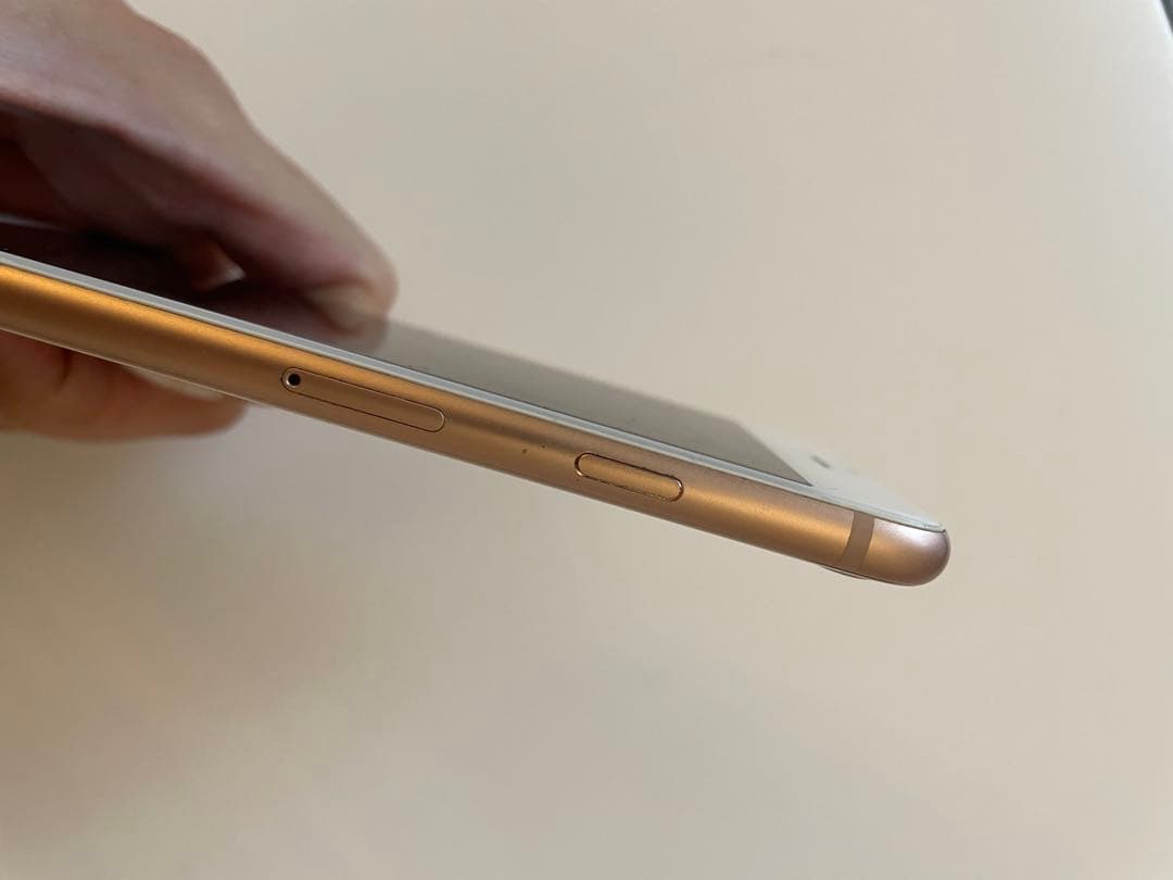 iphone 8 64GB 本体