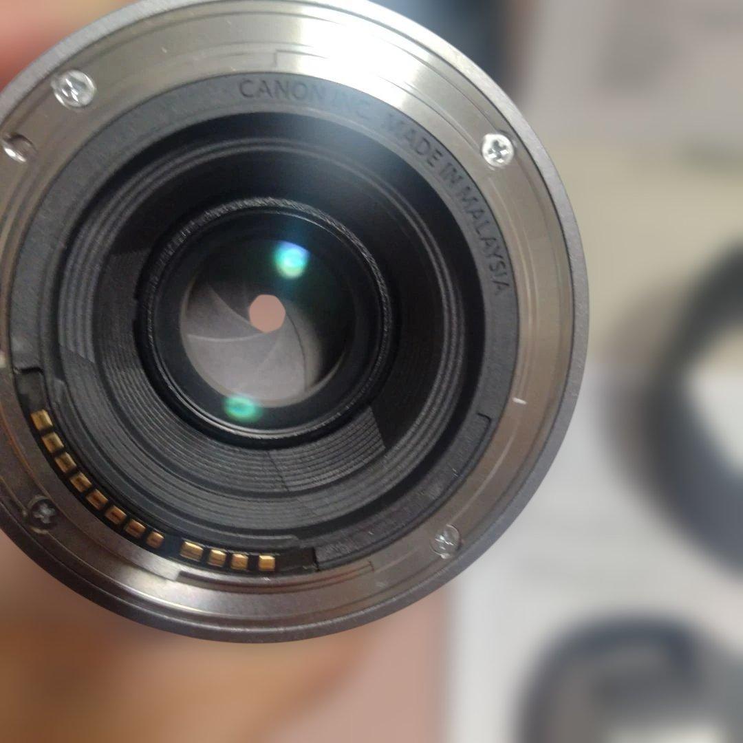 試し撮り程度ほぼ新品　Canon RF50mm F1.8 STM　純正フード付き